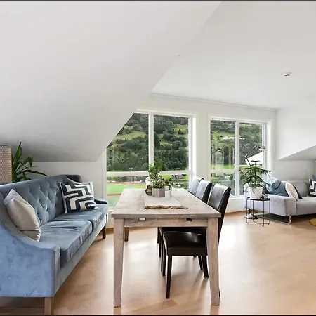 Apartament 4 Roms Ved Fosshaugane Campus