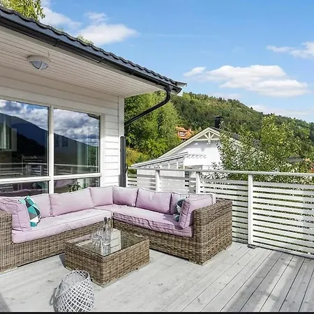 4 Roms Ved Fosshaugane Campus Apartament Sogndal