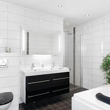 4 Roms Ved Fosshaugane Campus Apartment *