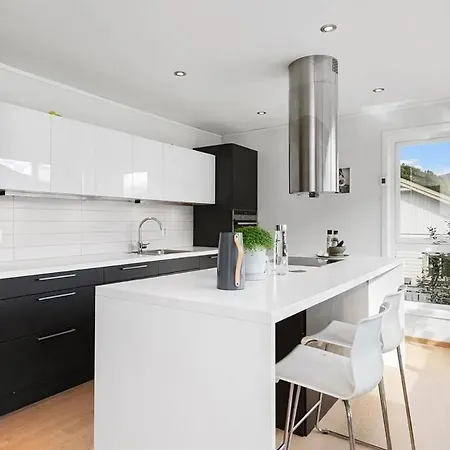 4 Roms Ved Fosshaugane Campus