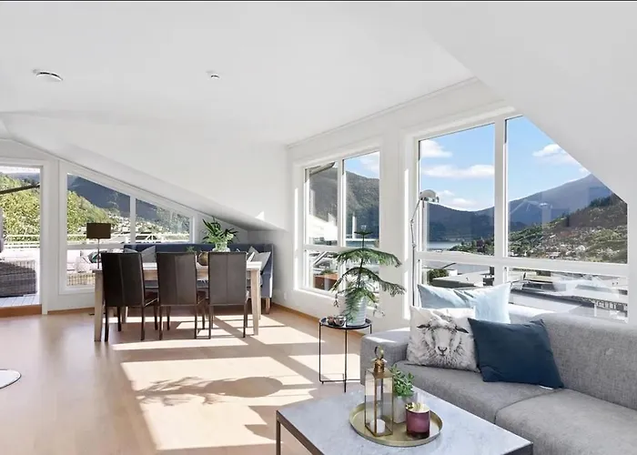 4 Roms Ved Fosshaugane Campus *