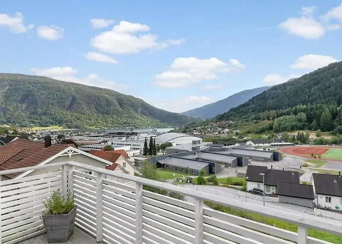公寓 4 Roms Ved Fosshaugane Campus 桑恩达